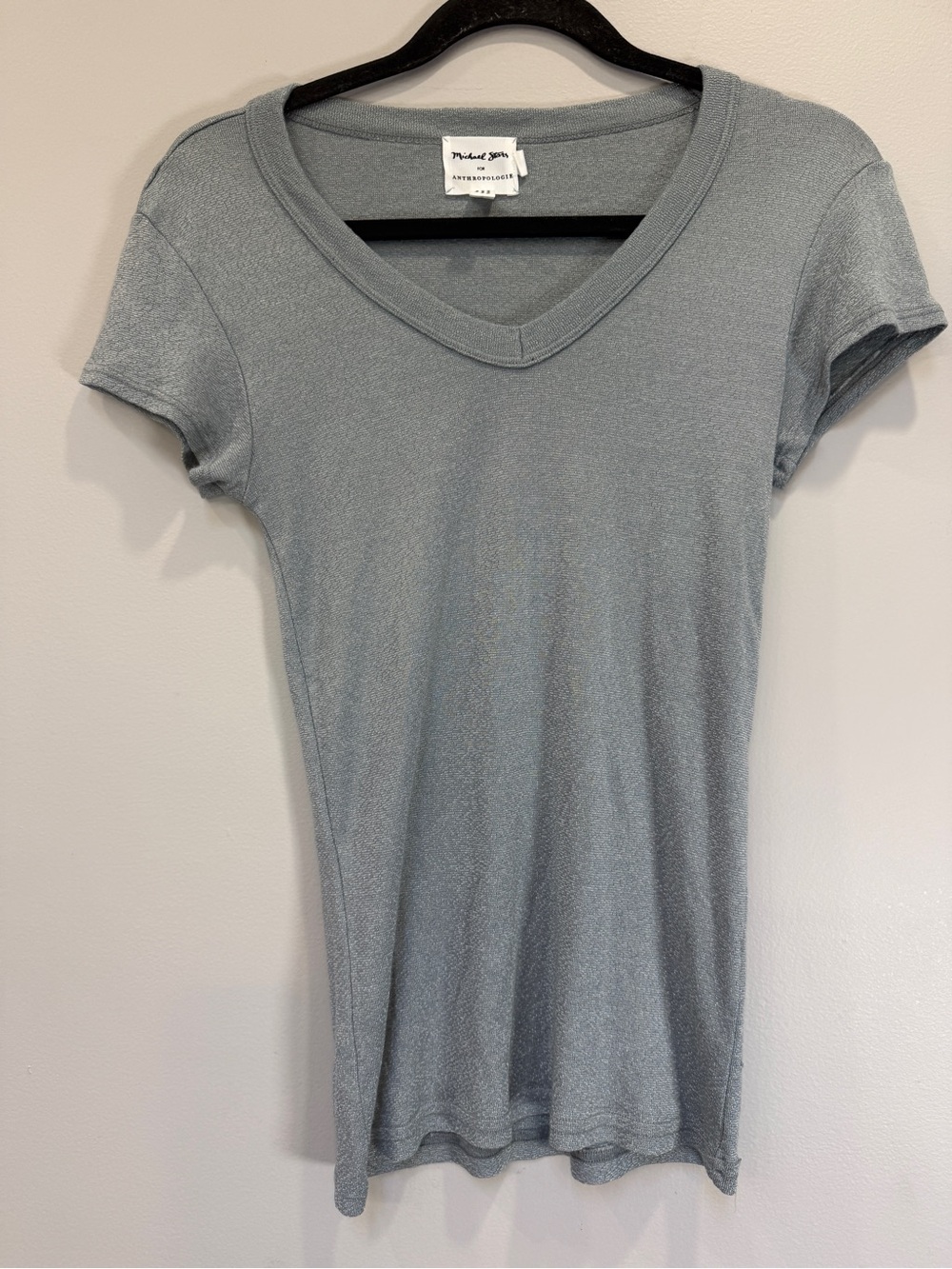 Michael Stars Short Sleeve V-Neck Tee in Light Gray